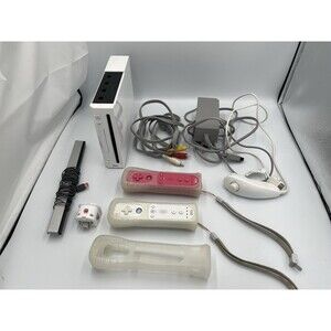 Wii RVL-001 2 Player Bundle With Controllers & Covers Accessories CLEAN & WORKS!